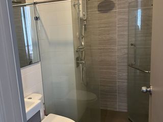 Продажа 2 спальни кондо в Щаттхана, Бангкок