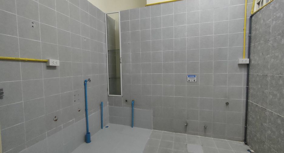 For sale and for rent retail Space in Bang Rak, Bangkok