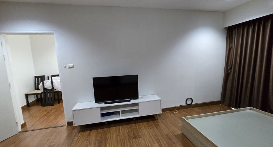 For sale and for rent 3 bedrooms townhouse in Wang Thonglang, Bangkok