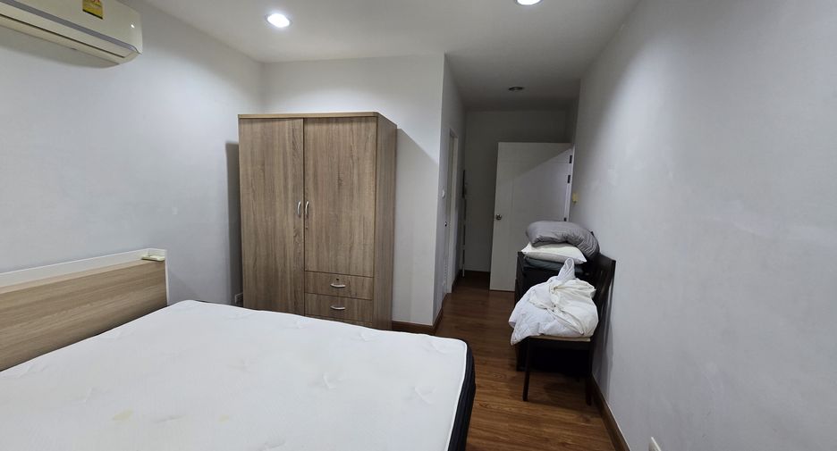 For sale and for rent 3 bedrooms townhouse in Wang Thonglang, Bangkok