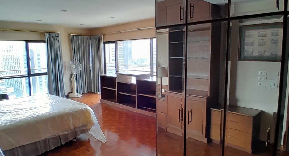 For rent 2 bedrooms condo in Sathon, Bangkok