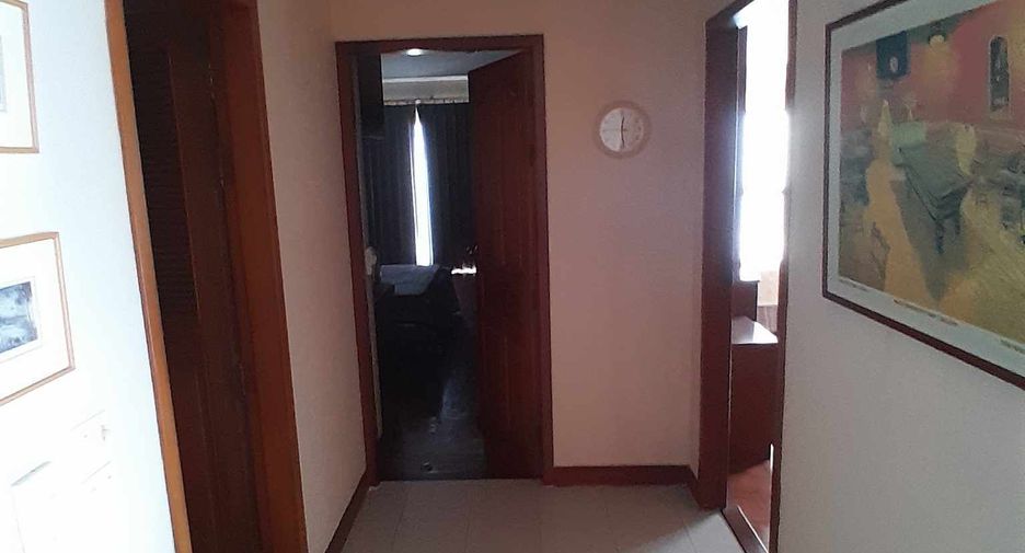 For rent 2 bedrooms condo in Sathon, Bangkok