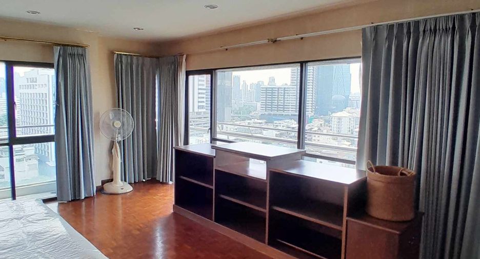 For rent 2 bedrooms condo in Sathon, Bangkok