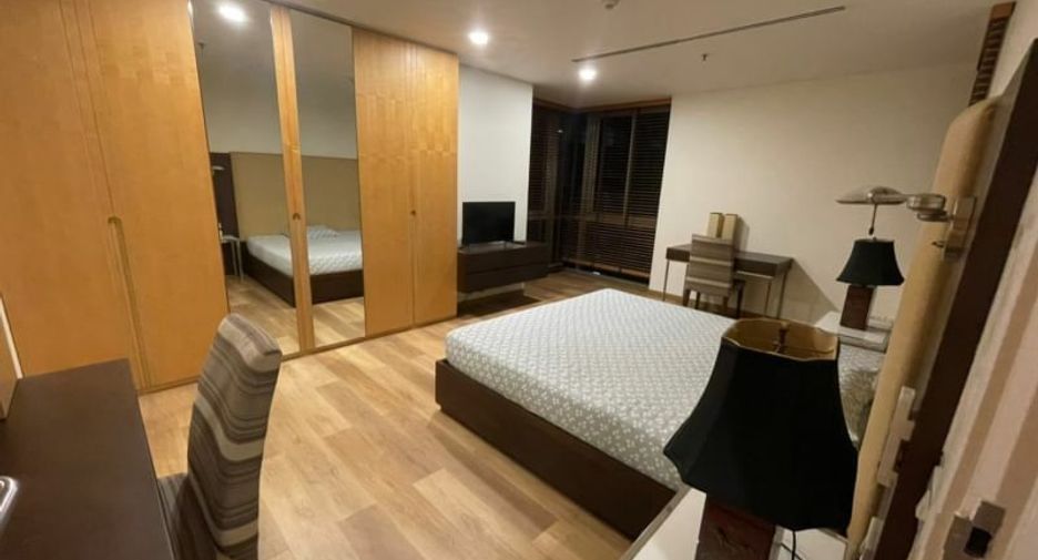 For rent 2 bedrooms condo in Sathon, Bangkok
