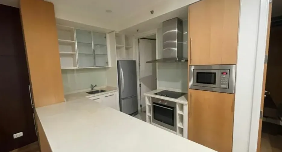 For rent 2 bedrooms condo in Sathon, Bangkok