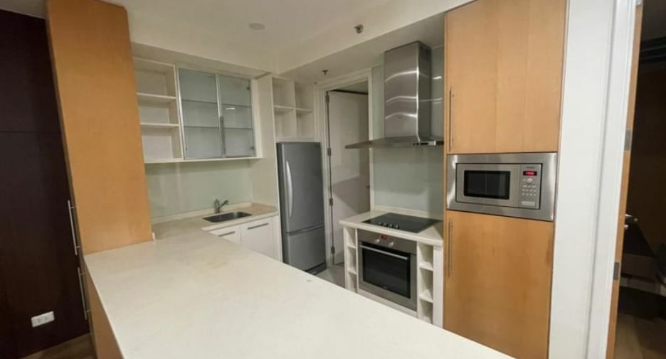 For rent 2 bedrooms condo in Sathon, Bangkok