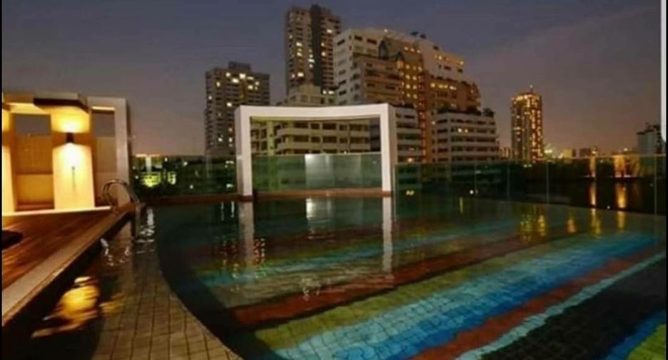 For rent 1 bed condo in Watthana, Bangkok