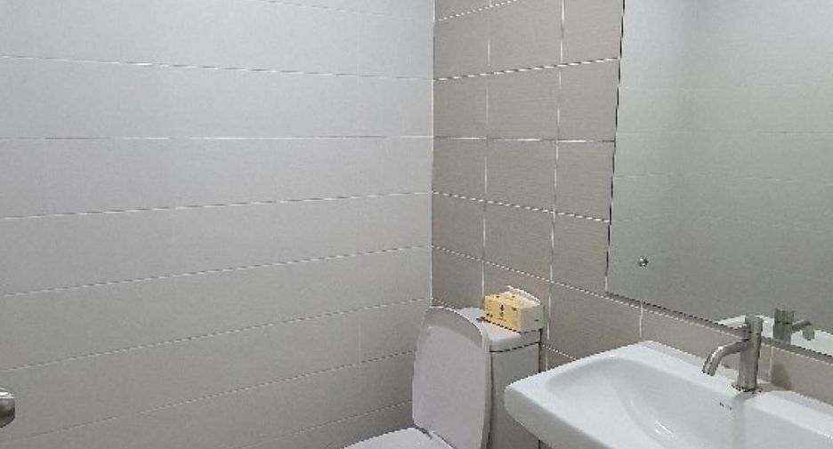 出租 3 卧室 联排别墅 在 Sai Mai, 曼谷