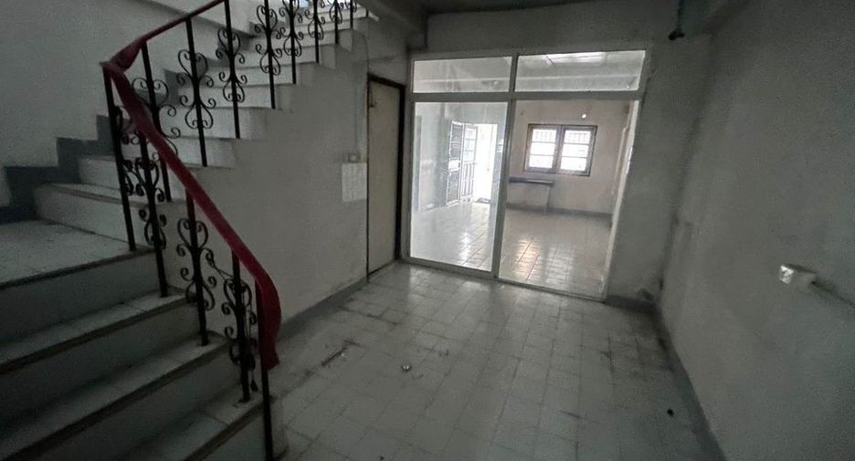 For sale 2 bedrooms townhouse in Don Mueang, Bangkok