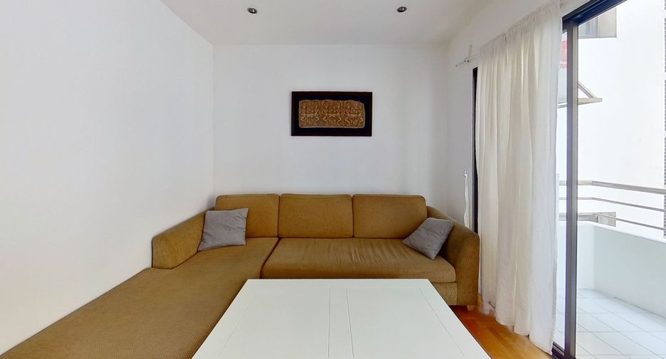 For rent 2 bedrooms condo in Watthana, Bangkok