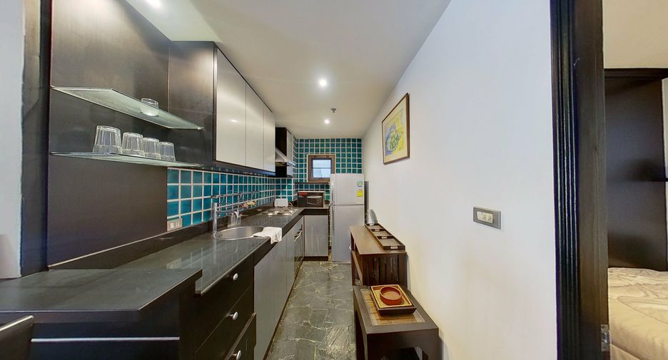 For rent 2 bedrooms condo in Watthana, Bangkok