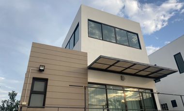 For sale 3 ベッドルーム house in Sattahip, Chonburi