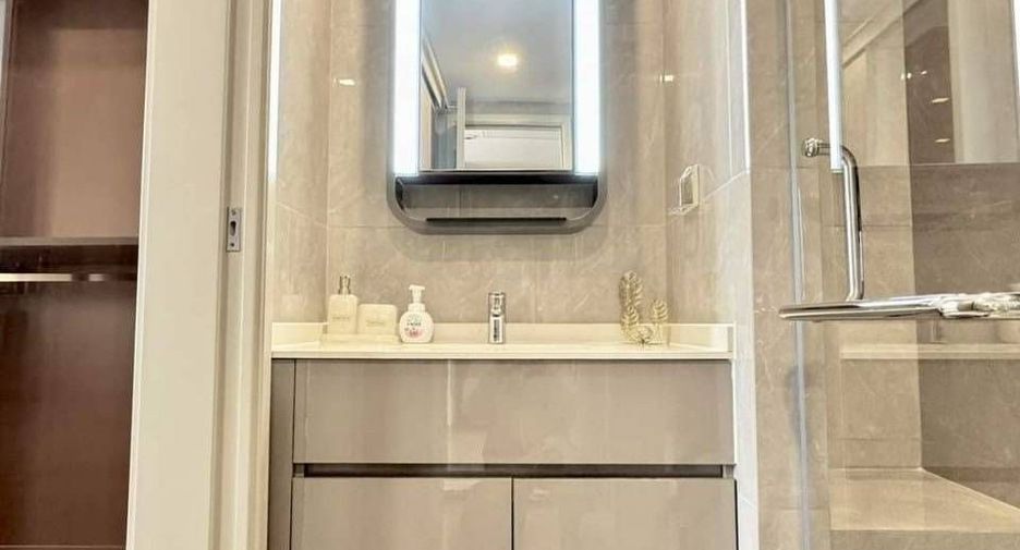 For rent 1 bed condo in Huai Khwang, Bangkok