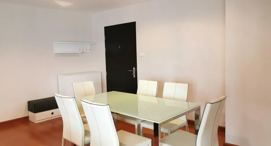 For rent 3 bedrooms condo in Huai Khwang, Bangkok
