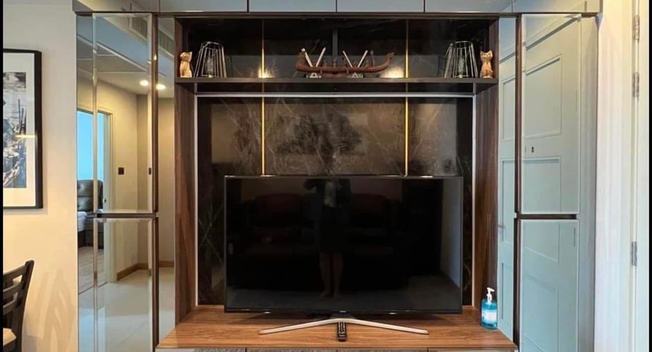 For sale 1 Beds condo in Huai Khwang, Bangkok