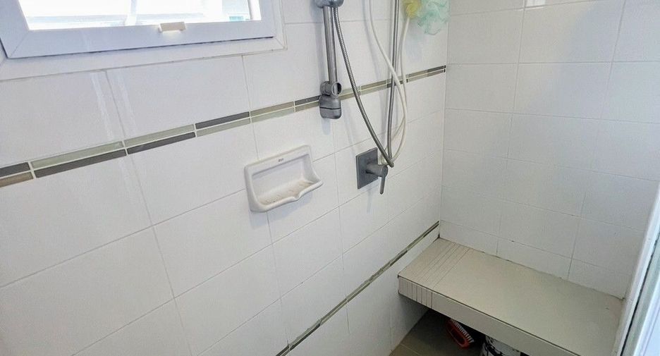 For sale 3 bedrooms house in Mueang Chiang Mai, Chiang Mai
