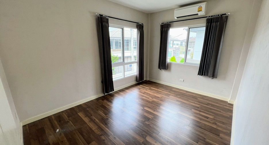 For sale 3 bedrooms house in Mueang Chiang Mai, Chiang Mai