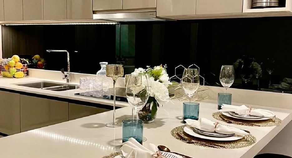 Condo en alquiler de 2 habitaciones en Watthana, Bangkok