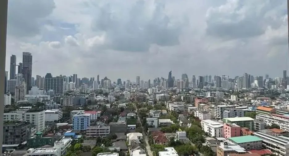 For sale 1 bed condo in Watthana, Bangkok
