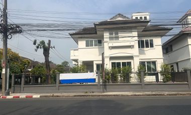 For sale and for rent 3 bedrooms house in Lat Krabang, Bangkok