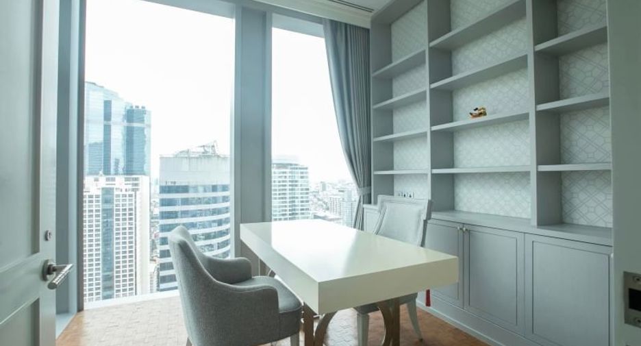 À vendre 3 chambres condo à Sathon, Bangkok