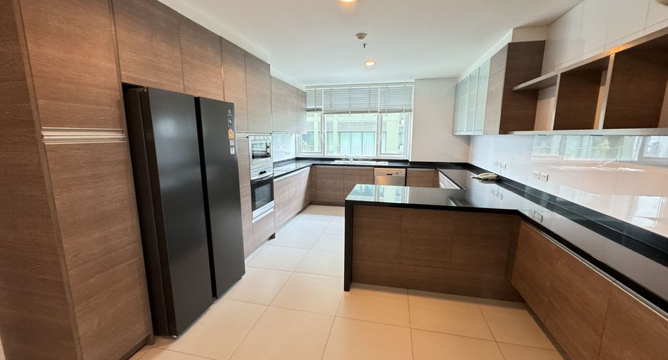 Apartment zur Miete mit 4 Zimmer in Watthana, Bangkok