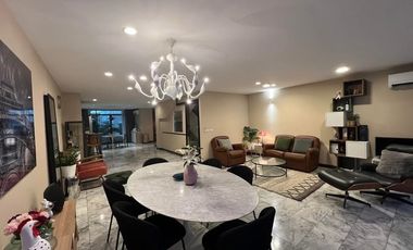 Casa adosada en venta de 4 habitaciones en Suan Luang, Bangkok