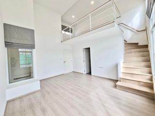 For rent 3 bedrooms townhouse in Prawet, Bangkok