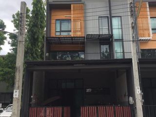 出售 3 卧室 联排别墅 在 Bueng Kum, 曼谷