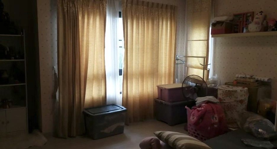 For sale 3 bedrooms townhouse in Bueng Kum, Bangkok