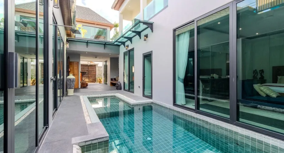 Villa zur Miete mit 5 Zimmer in Mueang Phuket, Phuket