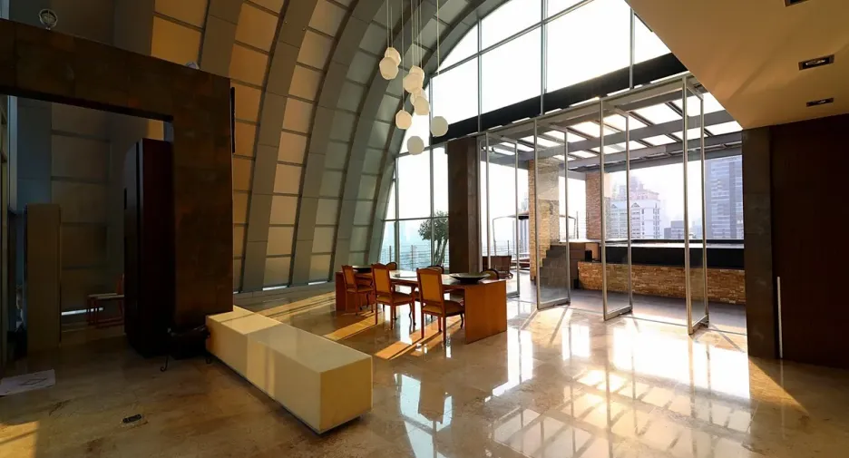 For sale 4 bedrooms condo in Watthana, Bangkok