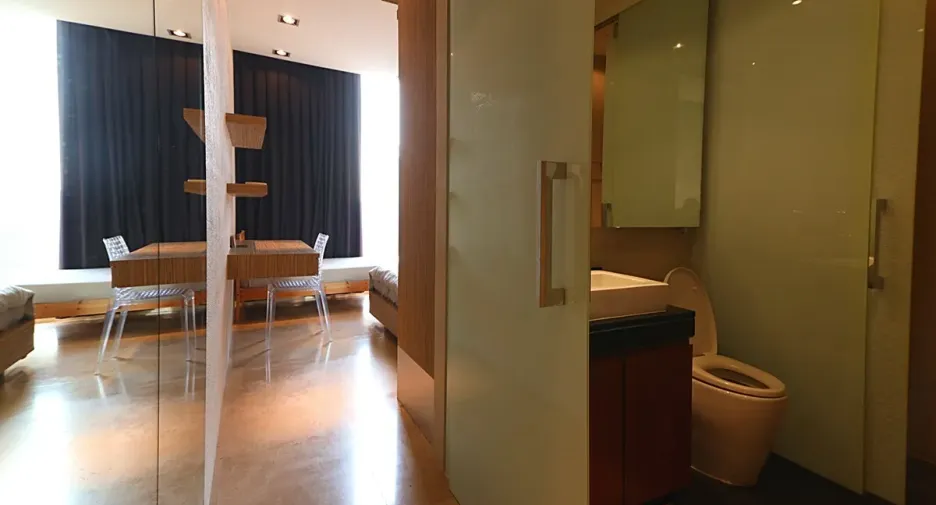 For sale 4 bedrooms condo in Watthana, Bangkok