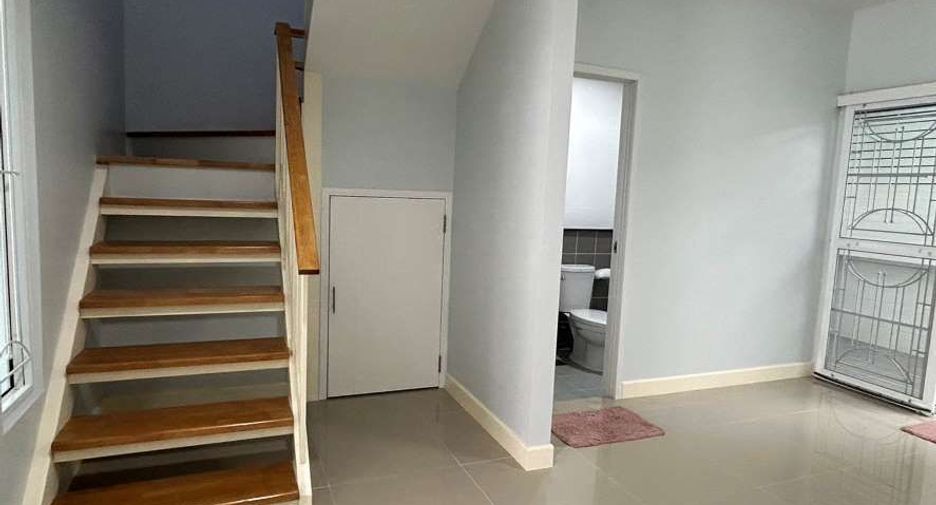 For sale 3 bedrooms townhouse in Khlong Sam Wa, Bangkok