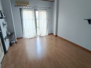 Casa adosada en venta y en alquiler de 3 habitaciones en Sai Mai, Bangkok