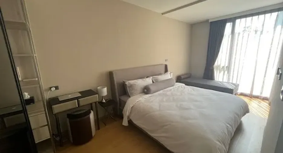 For rent 2 bedrooms condo in Watthana, Bangkok