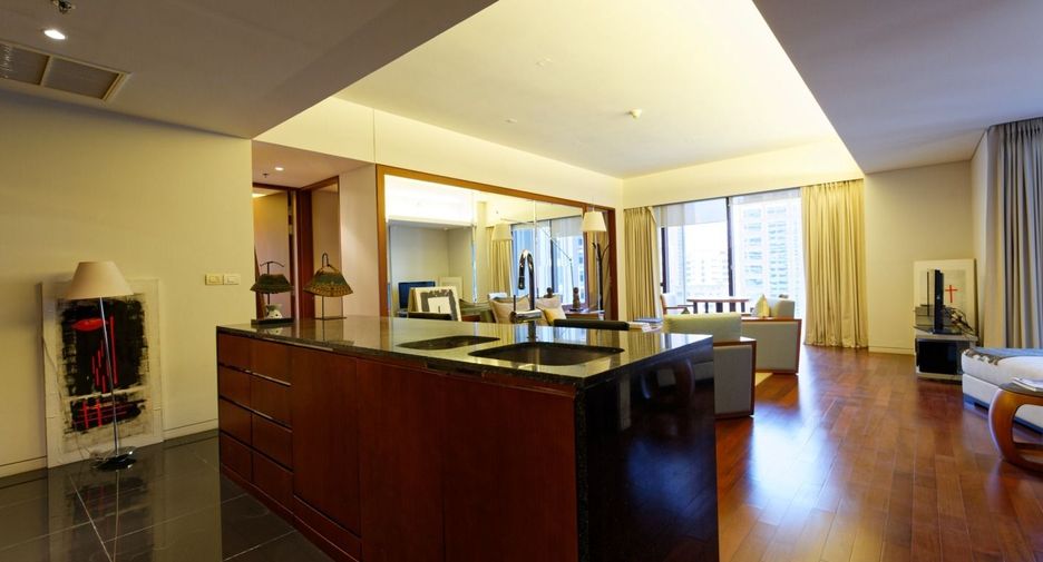 For sale and for rent 2 bedrooms condo in Pathum Wan, Bangkok