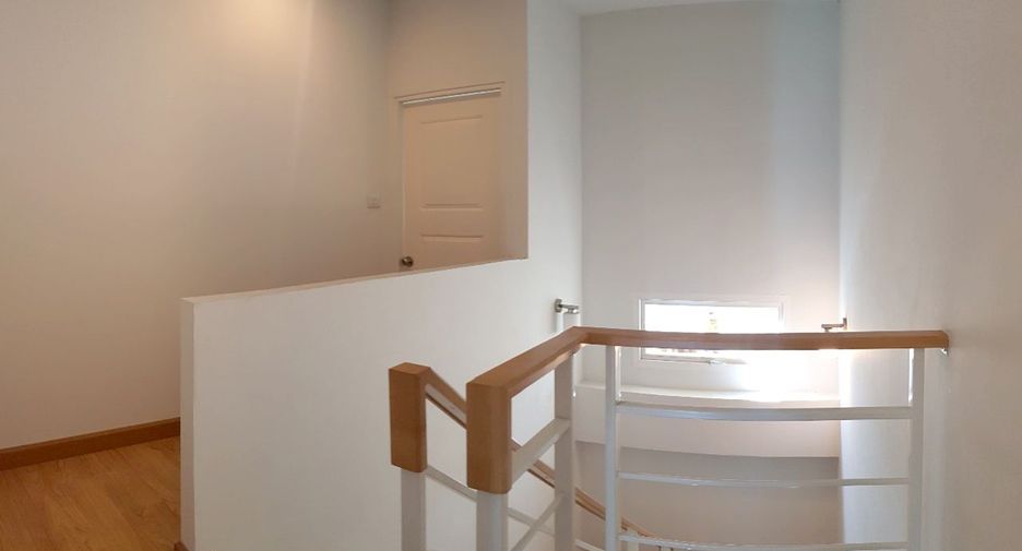 For sale 2 bedrooms townhouse in Lat Phrao, Bangkok