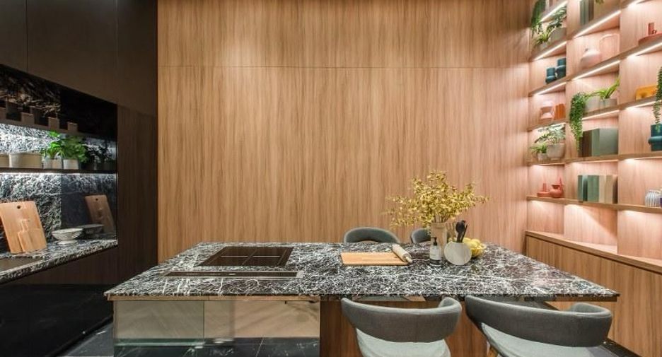 For sale 1 bed condo in Huai Khwang, Bangkok