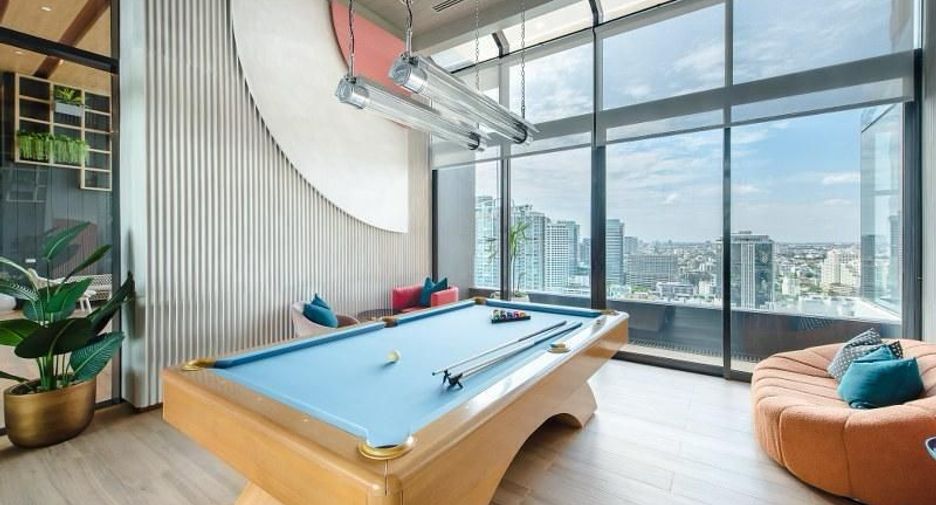 For sale 1 bed condo in Huai Khwang, Bangkok