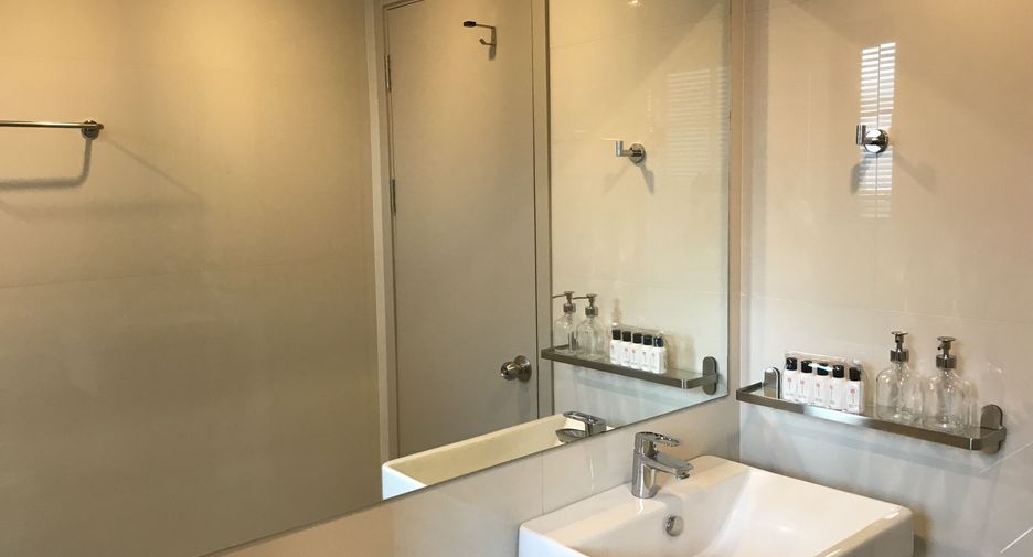 Wohnung zur Miete mit 2 Zimmer in Khlong Toei, Bangkok