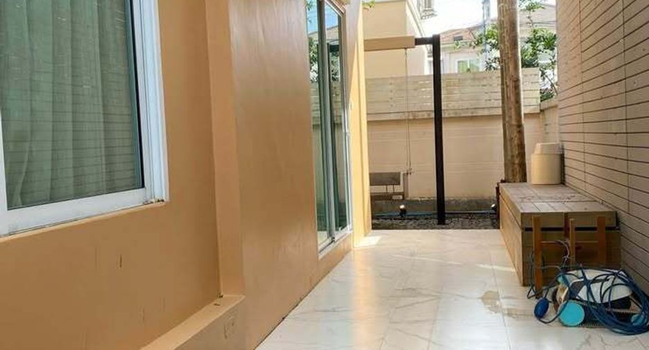 Haus zum Kauf mit 3 Zimmer in Saphan Sung, Bangkok