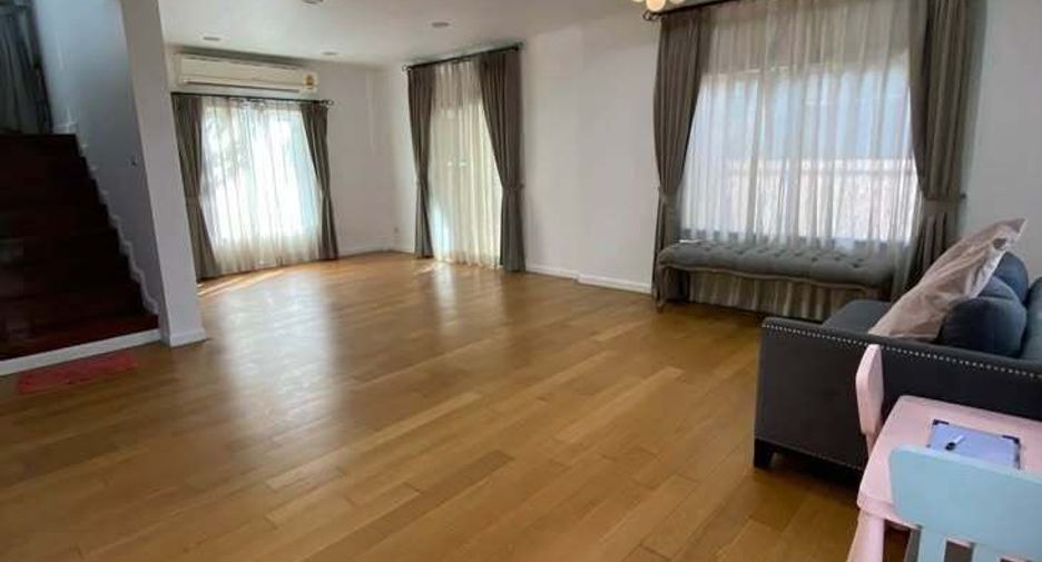 Haus zum Kauf mit 3 Zimmer in Saphan Sung, Bangkok