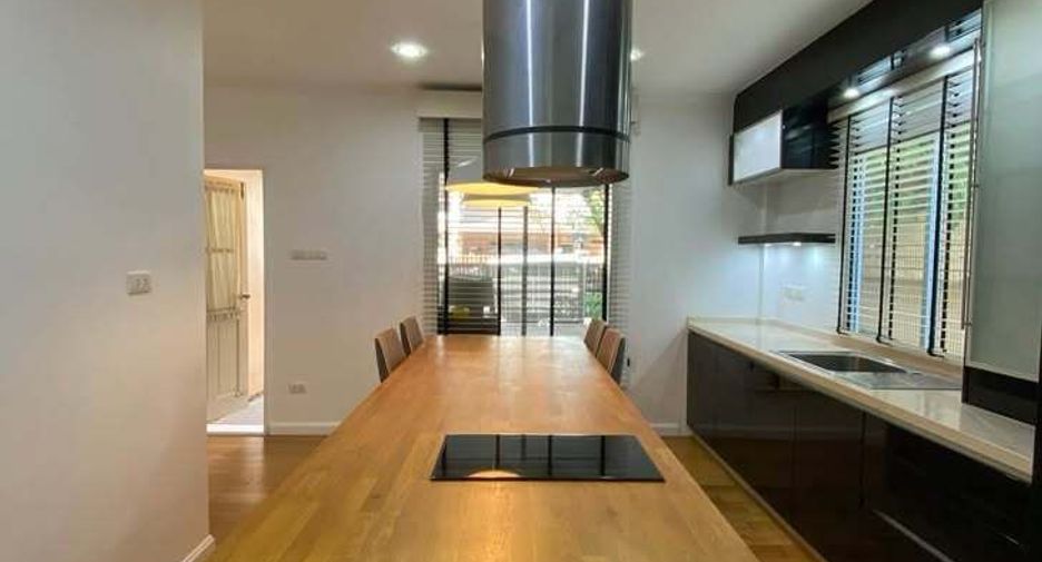Haus zum Kauf mit 3 Zimmer in Saphan Sung, Bangkok