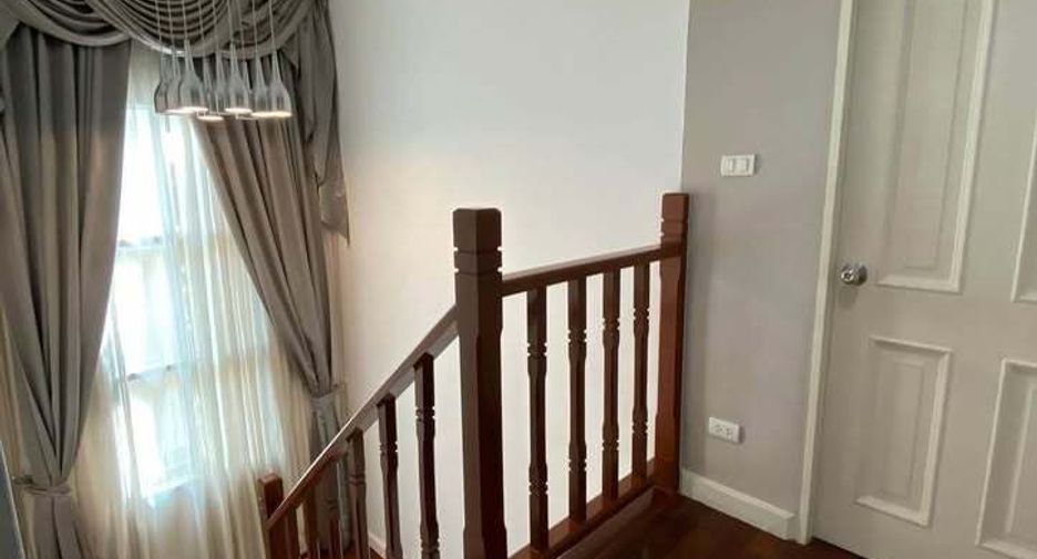 Haus zum Kauf mit 3 Zimmer in Saphan Sung, Bangkok