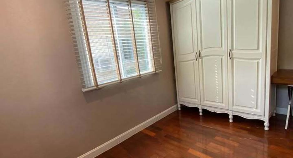 Haus zum Kauf mit 3 Zimmer in Saphan Sung, Bangkok