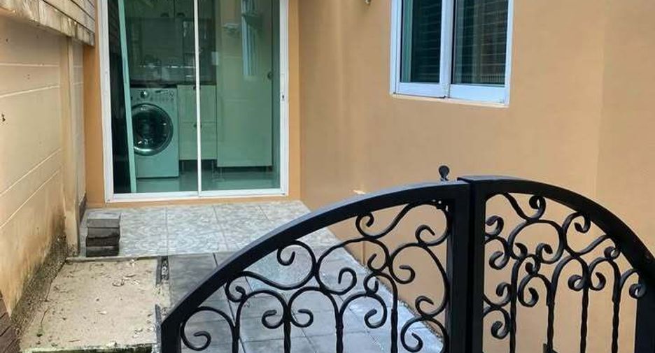 Haus zum Kauf mit 3 Zimmer in Saphan Sung, Bangkok