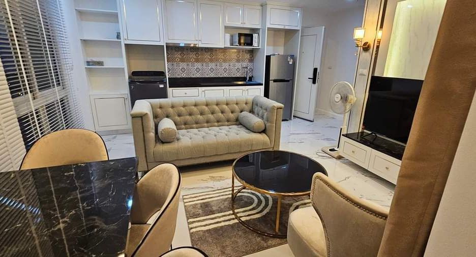 Condo en alquiler de 2 habitaciones en Bang Lamung, Chonburi