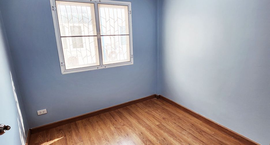 For sale 3 bedrooms townhouse in Prawet, Bangkok