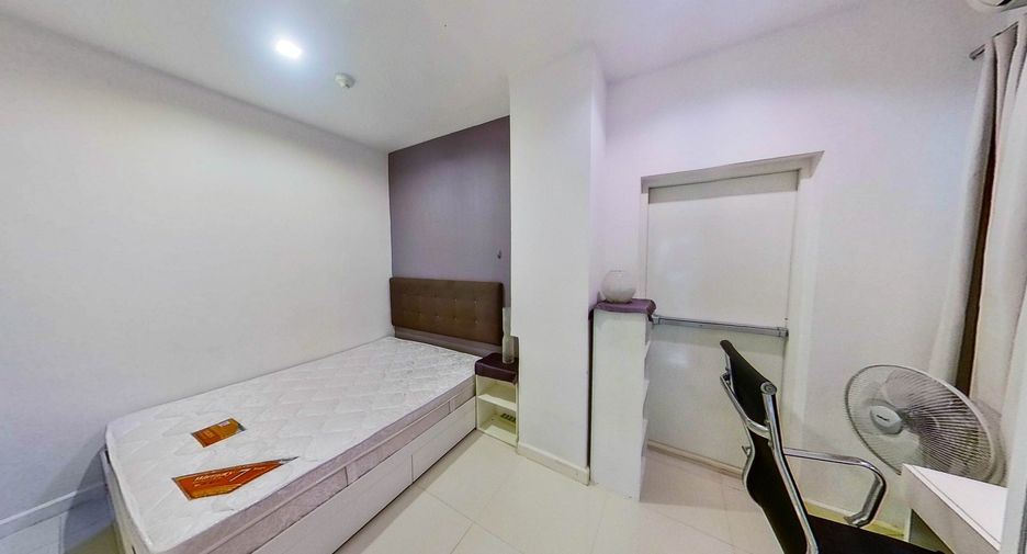 For sale 4 bedrooms condo in Watthana, Bangkok